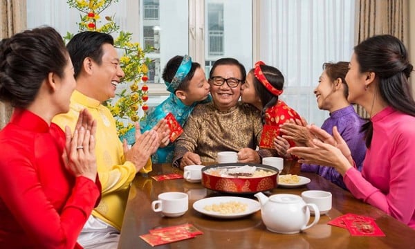Bí kíp chọn quà tết cho bố mẹ ý nghĩa nhất