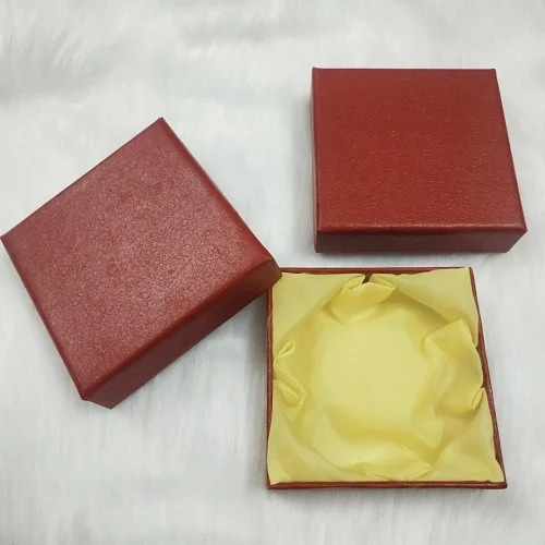 Vỏ hộp đựng vòng tay 9x9x2.5cm TS30