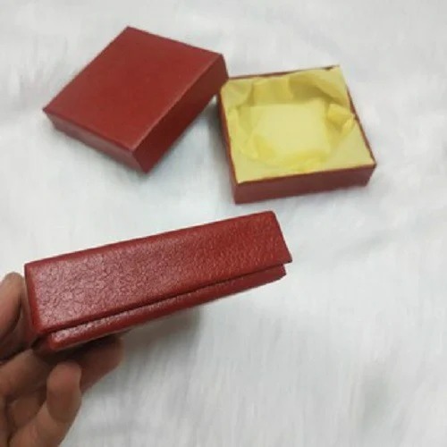 Vỏ hộp đựng vòng tay 9x9x2.5cm TS30