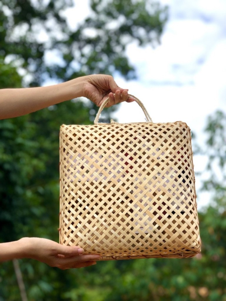 Giỏ mây tre đan 30x30x13cm GT05