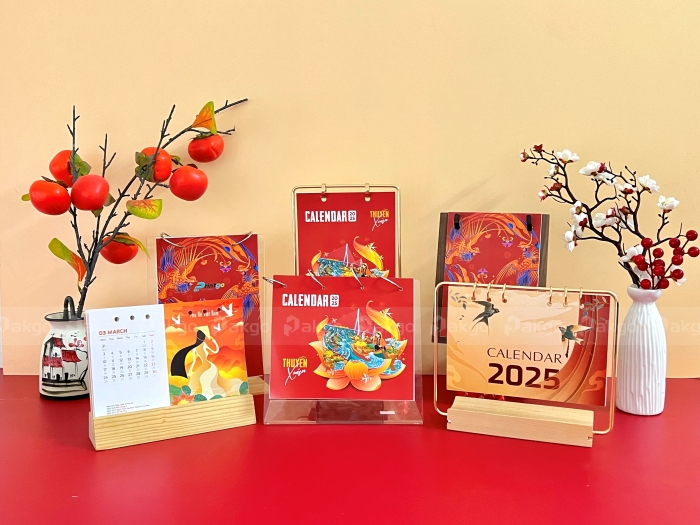 Tổng hợp các mẫu lịch để bàn độc quyền, sang trọng nhất năm 2025