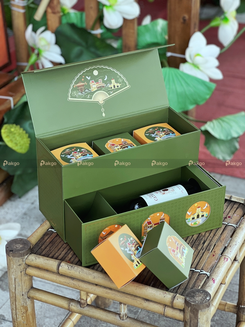 Mẫu hộp quà tết Non Nước có khay đựng rượu tiện dụng Mẫu hộp quà tết Non Nước có khay đựng rượu tiện dụng