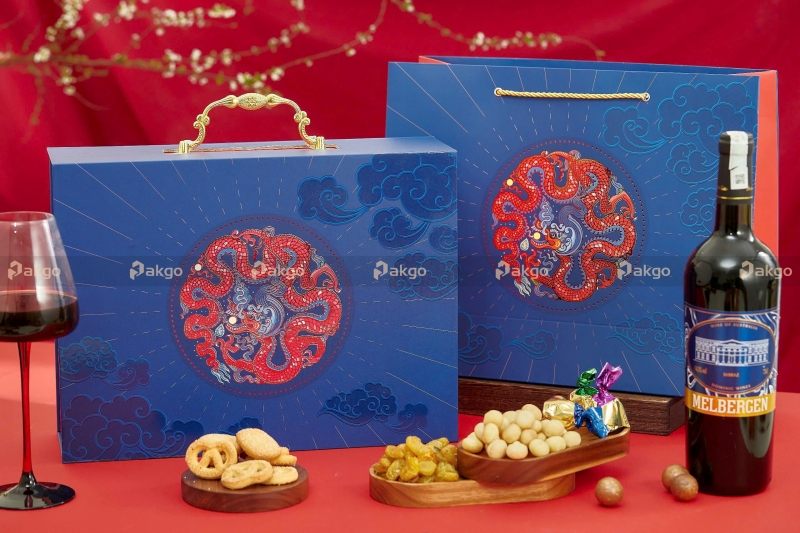 Mẫu hộp quà tết Phi Long Chầu Nguyệt tinh xảo Mẫu hộp quà tết Phi Long Chầu Nguyệt tinh xảo